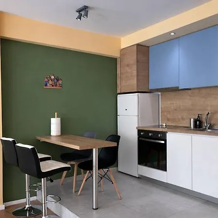 Comfortable 1br 5 Min To Ladadika 公寓 *