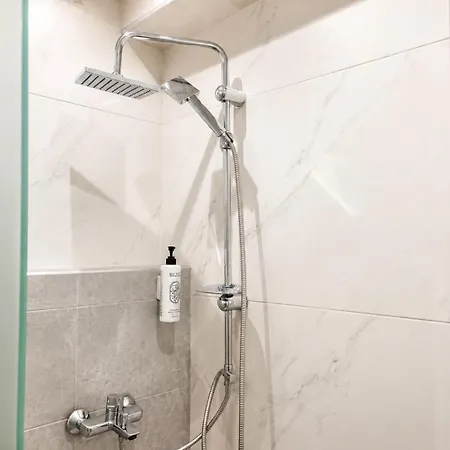 Comfortable 1br 5 Min To Ladadika, Buka Hospitality *
