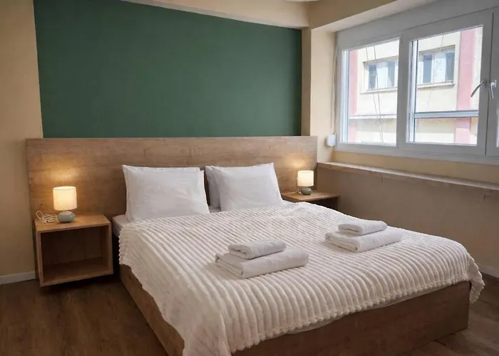 Apartment Comfortable 1br 5 Min To Ladadika