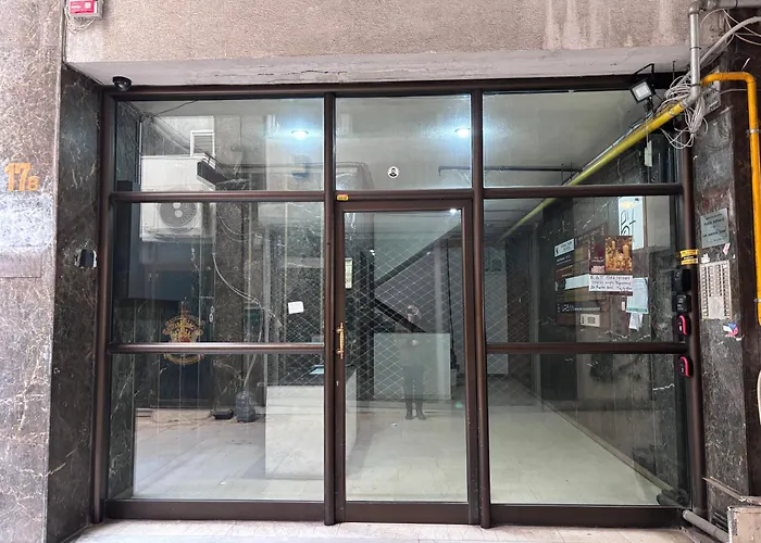 Comfortable 1br 5 Min To Ladadika *